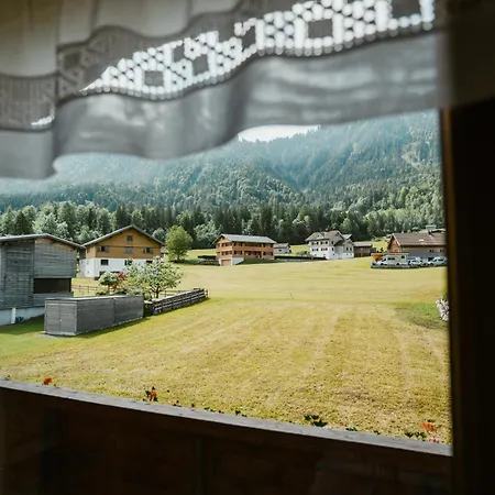 Апартаменты Haus Margreth *